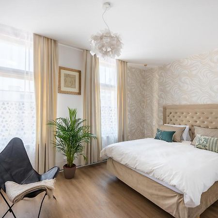 New Modern Apartment 5. Floor Praha Bagian luar foto