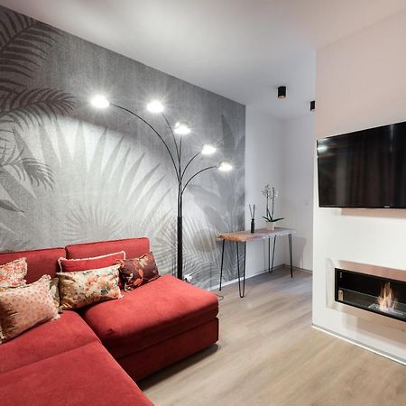 New Modern Apartment 5. Floor Praha Bagian luar foto