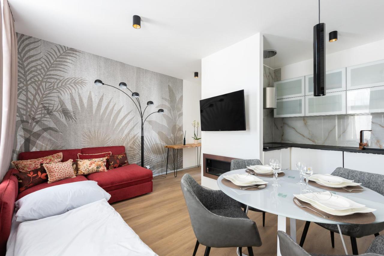 New Modern Apartment 5. Floor Praha Bagian luar foto